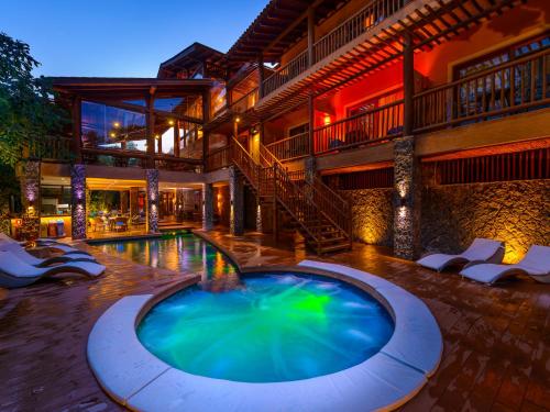 120754033 Kalango Hotel Boutique