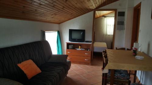  Apartments Sonja in Silba