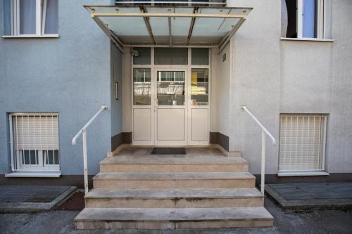 Apartments with a parking space Split - 13347, Split (photo 2)