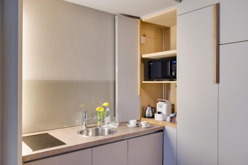 Palazzo Del Carretto-Art Apartments and Guesthouse, Turin (photo 6)