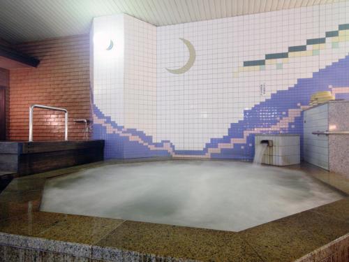 Hot spring bath, Yumoto Kanko Hotel Saikyo in Nagato