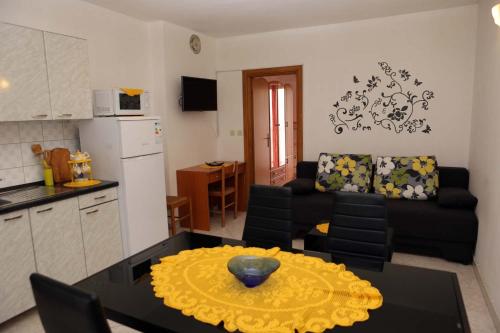 Apartment Zeljko 63 - image 2