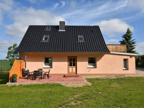 Luxurious Villa in Nadrin Belgium with Sauna and Jacuzzi
