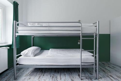 3 bunk beds