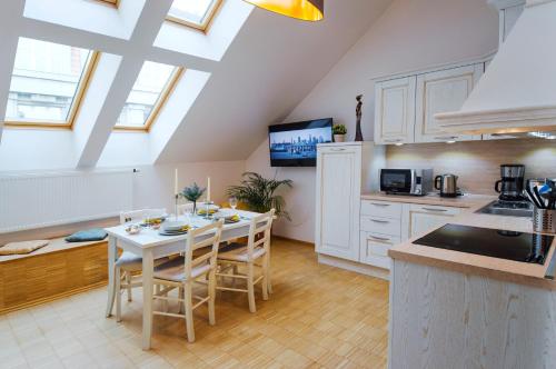 Modern Apartment Charvátova - image 4