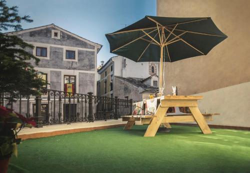 Apartamento De La Fuente, con terraza y parking - Cuenca