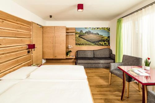 Superior Double Room with Balcony