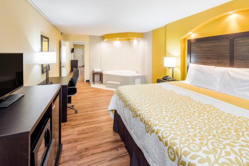 Days Inn by Wyndham Madison in Madison (GA)