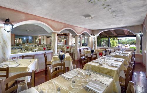Colonna Beach Hotel - image 4