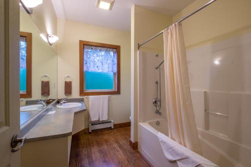 Two-Bedroom Suite with Ocean View