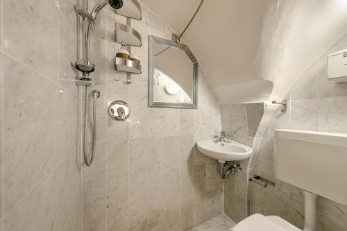 Santo Spirito Frescos - image 6