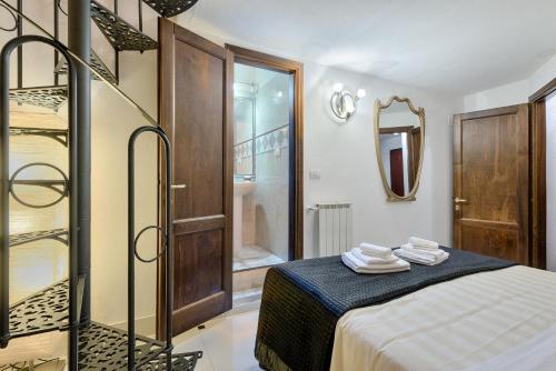 Santo Spirito Frescos - image 10