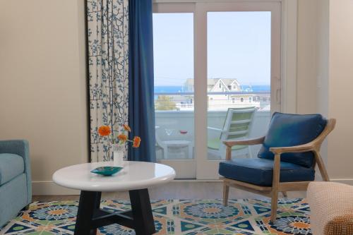 The Break Hotel in Narragansett, USA