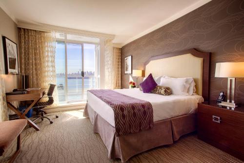 Pinnacle Hotel at the Pier in Vancouver (BC)