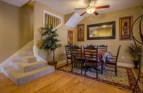 Tuscany Hills Villa in Hollister, USA