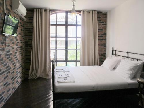 J No.14 Room Type - Standard Double Room