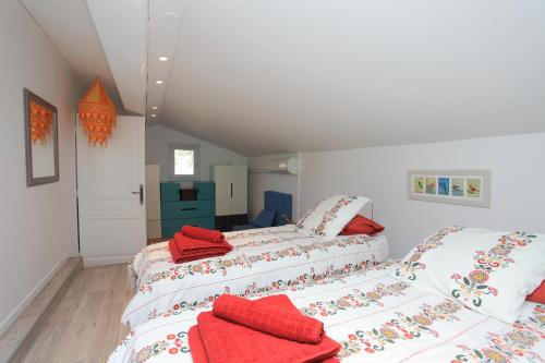 Charm in Provence - image 2