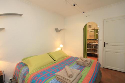 Charm in Provence - image 13