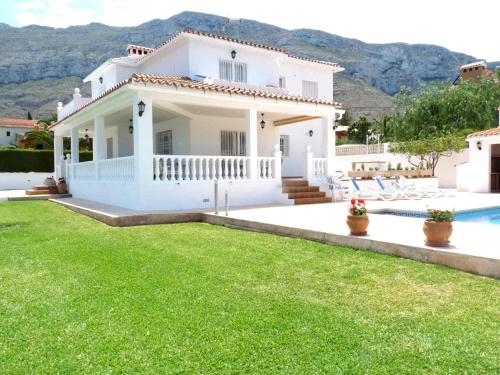 Entrance, Villa Blanca in Santa Llucia