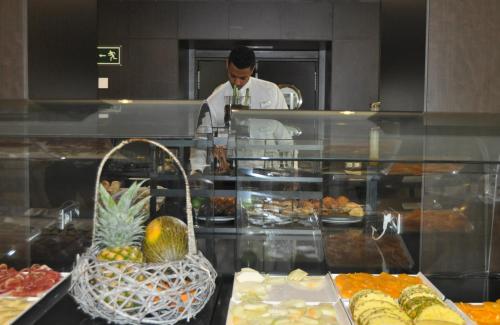 LCB Hotel Fuenlabrada - image 4