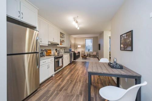 

The Recovery Room @ Hillsboro Village