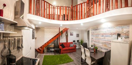 RÖCK Premier Downtown Residence 4