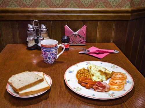 Greenwich by Friends - image 2