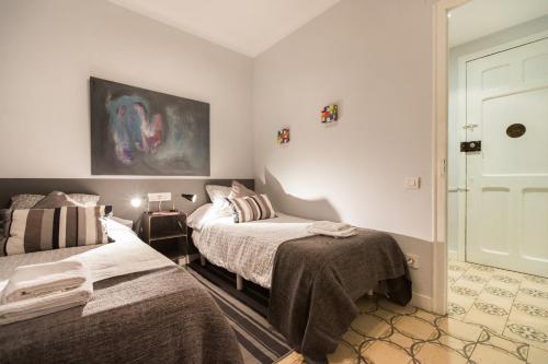 Barcelona 54 Apartment Rentals - image 6