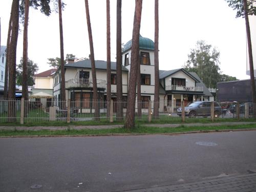 Sunset Hotel - image 9