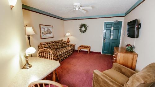 One-Bedroom King Suite with Sofa Bed