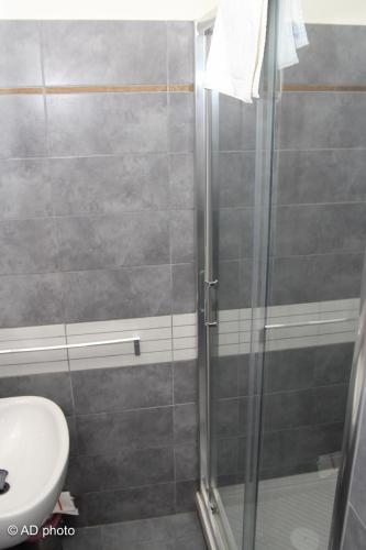 Homesuitehome - image 5