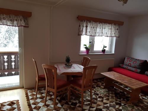 Iekārtas, Penzion Pr' Betel in Planina pod Golico