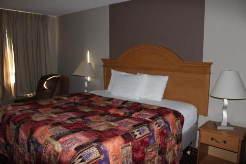 Coratel Inn and Suites Maple Grove in Maple Grove (MN)