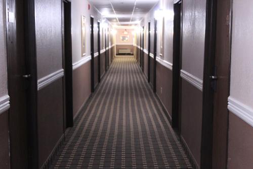 Coratel Inn and Suites Maple Grove