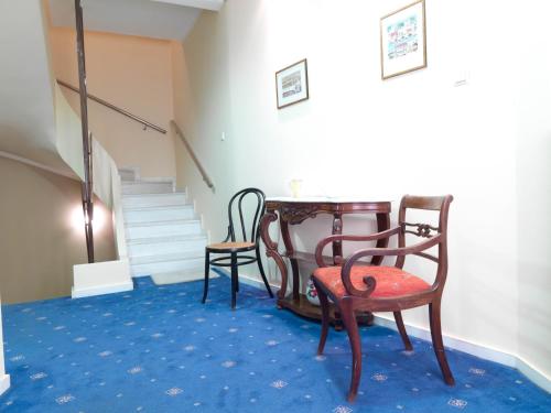 Alex Hotel - image 4