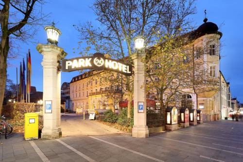Entrance, Eurostars Park Hotel Maximilian in Regensburg