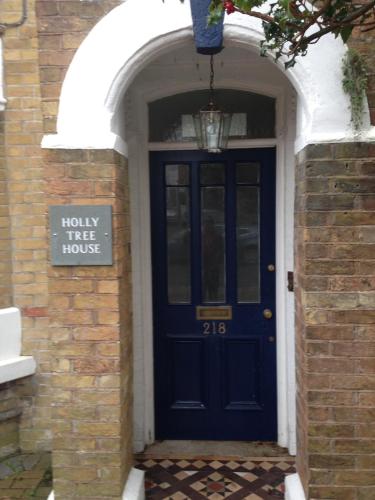 Hotellet från utsidan, Holly Tree House in Cowes West and Gurnard