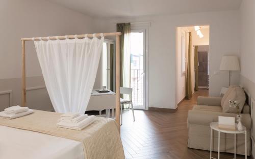 BED IN BO Porta San Mamolo Room Type - Deluxe Double Room