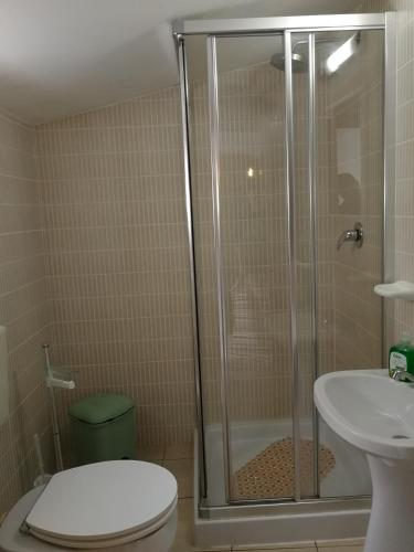 Lagos City Center Guest House & Hostel - image 3