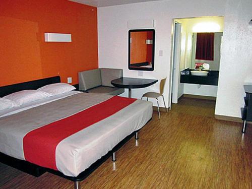 Motel 6-Stephenville TX - main image