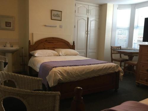 Bay Lodge in อายเลสบูรี่