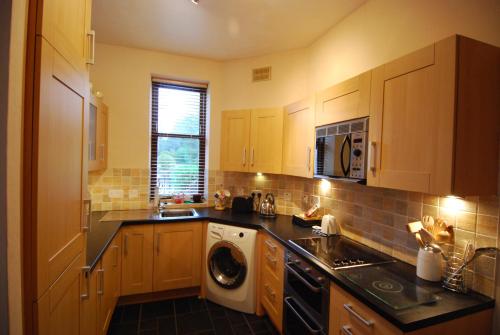 кухня, Stornoway Apartment in Сторновей