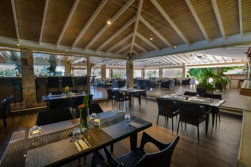 Restaurant, Secret Harbour Boutique Hotel and Marina in St Georges