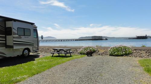 Harborview Inn & RV Park