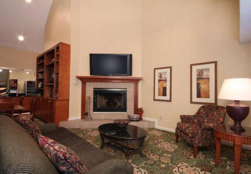 Hawthorn Suites by Wyndham Tinton Falls - image 4