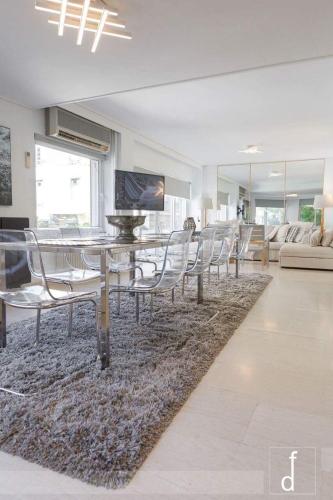 

Athens Luxury Apartment