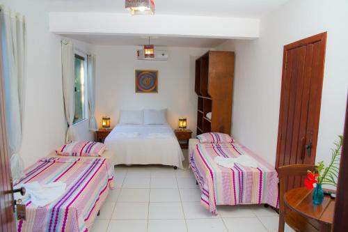 1 double bed, 2 twin beds