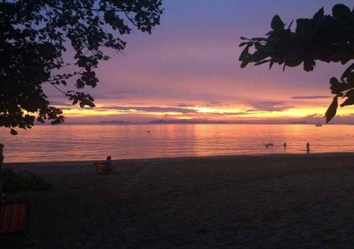 Sun Smile Beach Koh Jum