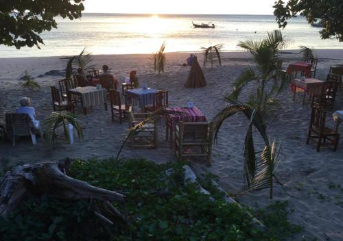 Sun Smile Beach Koh Jum