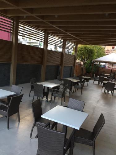 HOTEL L' ANFORA - image 7